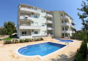 Seaside apartments with a swimming pool Okrug Gornji, Ciovo - 5959